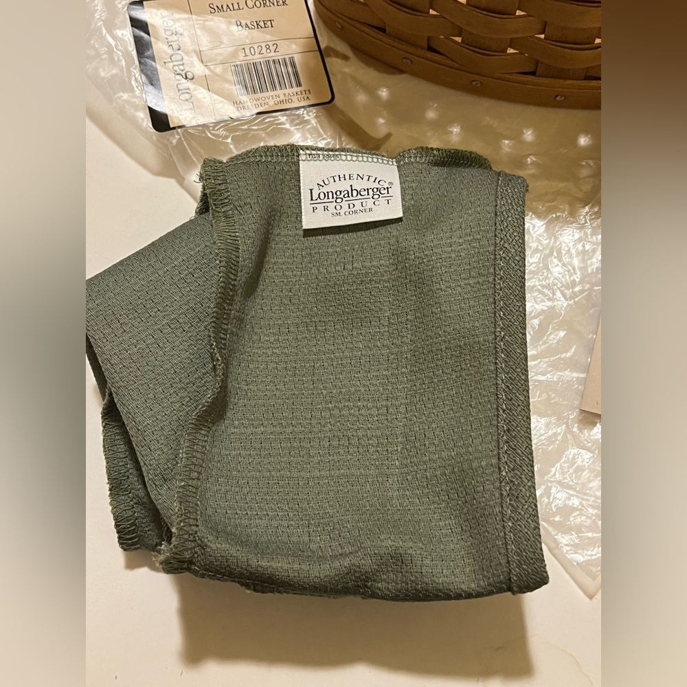 NWT LONGABERGER SMALL CORNER BASKET & SAGE LINER. - Picture 5 of 16